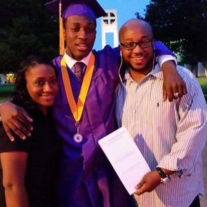 Meet your Posher, Devin